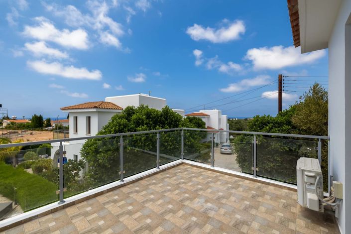 Image No.19-3 Bed House for sale