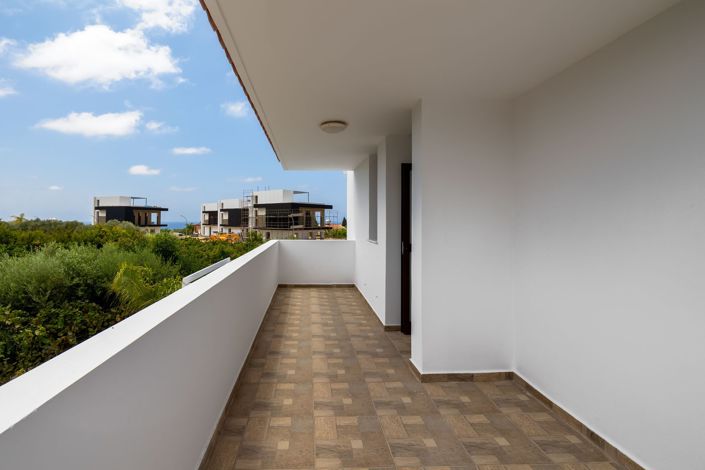 Image No.21-3 Bed House for sale