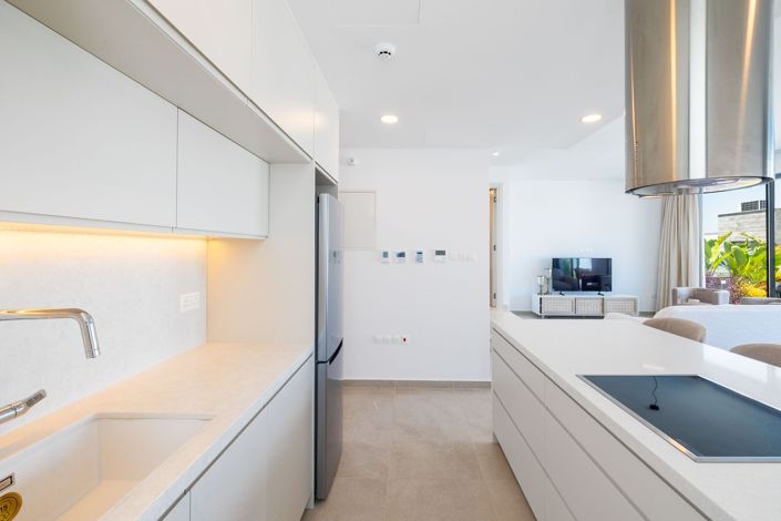 Image No.10-3 Bed House for sale