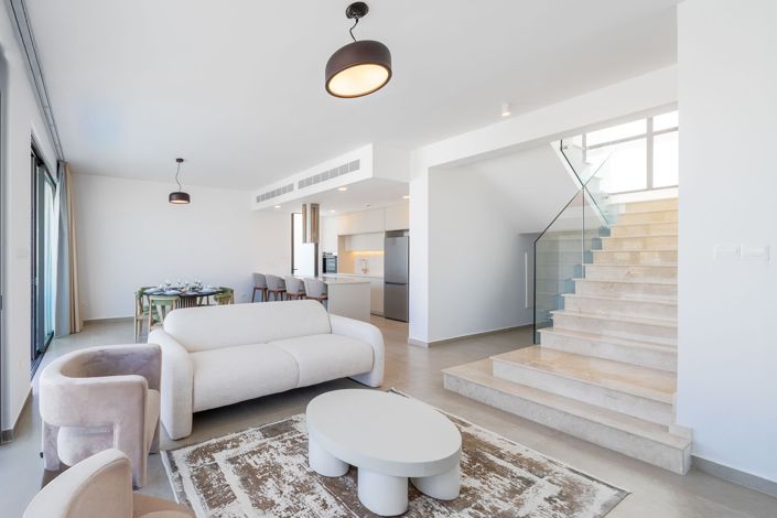 Image No.4-3 Bed House for sale