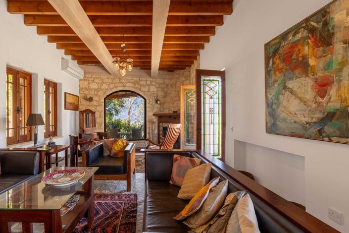Image No.1-7 Bed House for sale