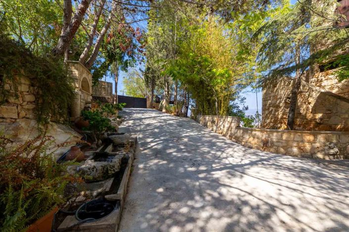 Image No.26-7 Bed House for sale