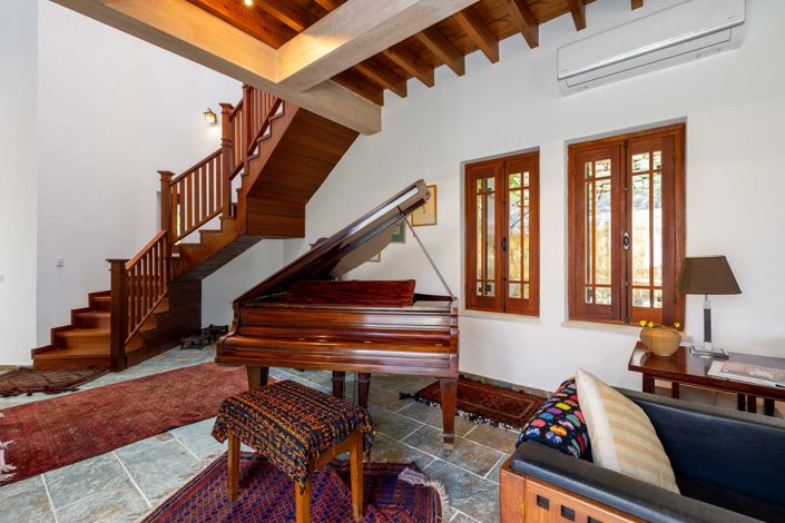 Image No.7-7 Bed House for sale