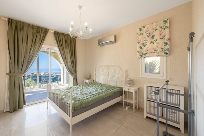 Image No.11-4 Bed House for sale