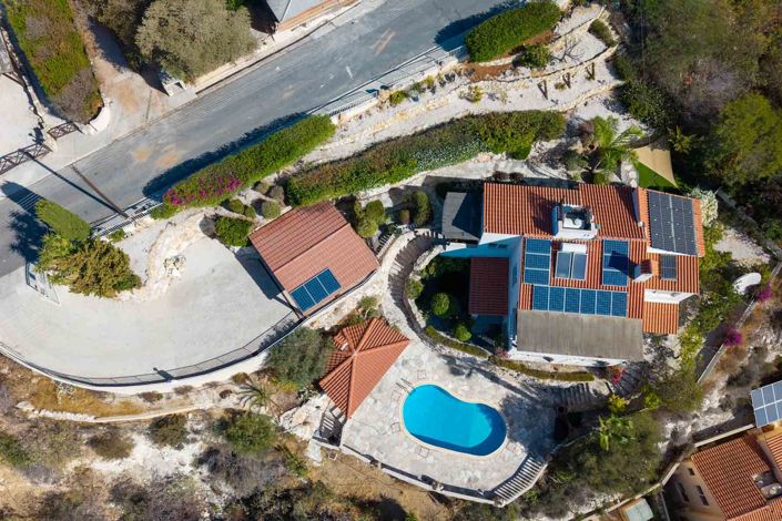 Image No.2-4 Bed House for sale