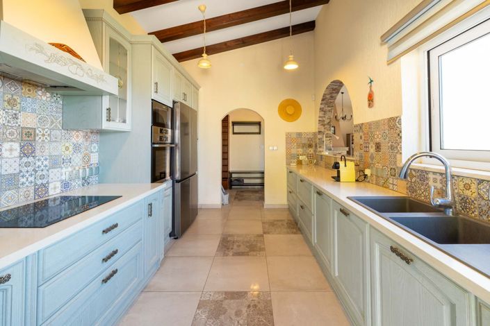 Image No.7-4 Bed House for sale