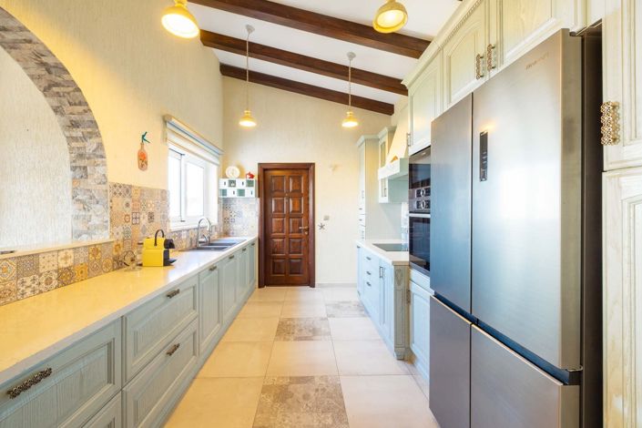 Image No.8-4 Bed House for sale