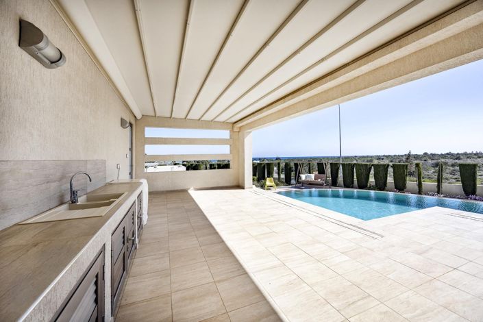 Image No.7-7 Bed House for sale