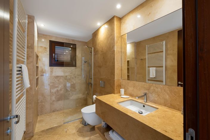 Image No.14-5 Bed House for sale