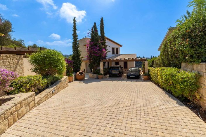 Image No.2-5 Bed House for sale