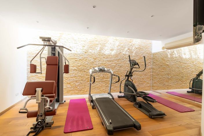 Image No.23-5 Bed House for sale