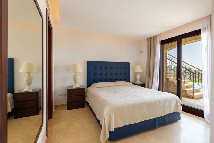 Image No.25-5 Bed House for sale