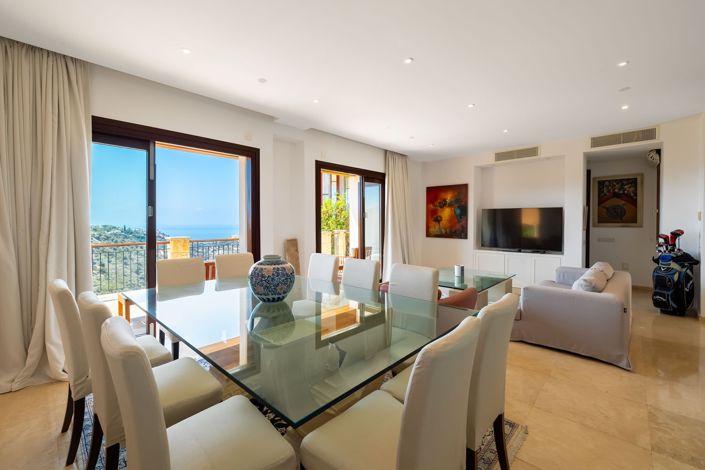 Image No.9-5 Bed House for sale