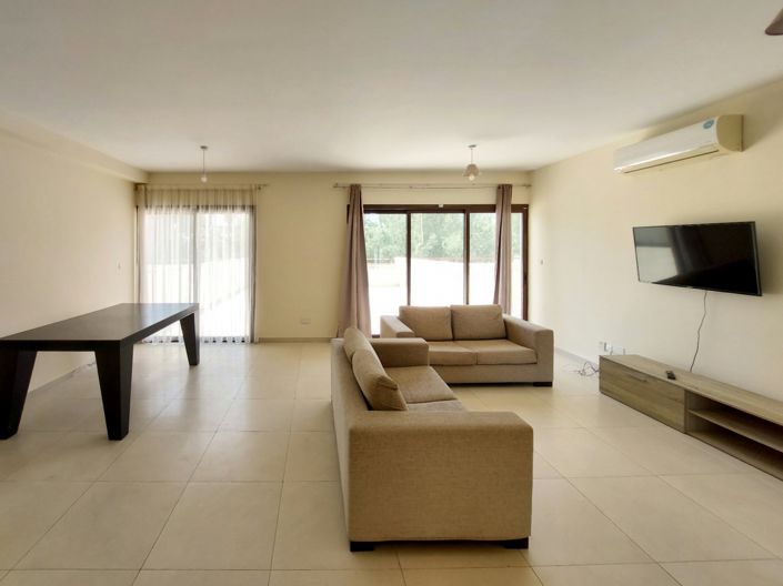 Image No.5-Maison de 3 chambres à vendre à Mouttagiaka