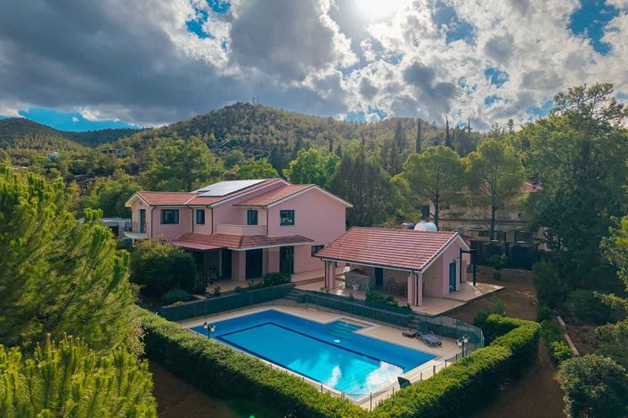 Image No.1-Maison de 4 chambres à vendre à Larnaca