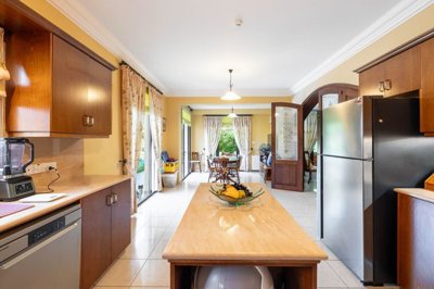 b65d36ae-31b9-4c68-9ae0-d8f26a8129b1