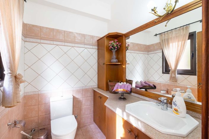 Image No.9-Maison de 4 chambres à vendre à Larnaca