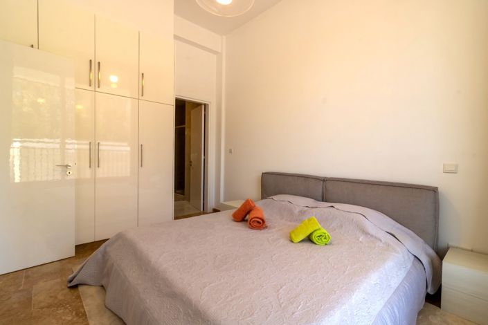 Image No.14-2 Bed Apartment for sale