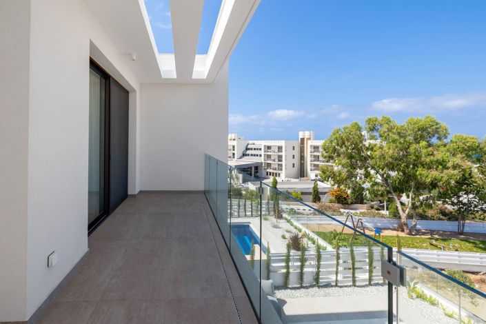 Image No.16-3 Bed House for sale