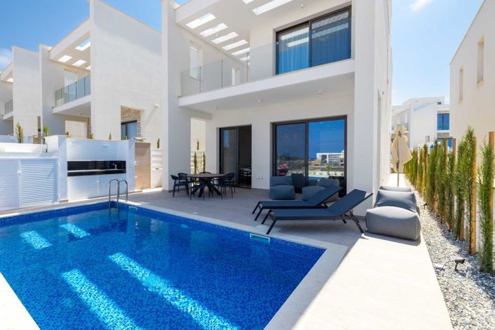 Image No.24-3 Bed House for sale