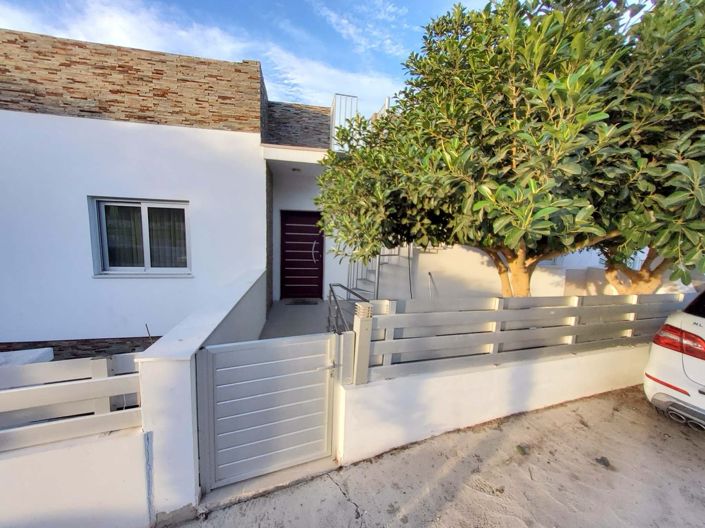 Image No.3-3 Bed House for sale