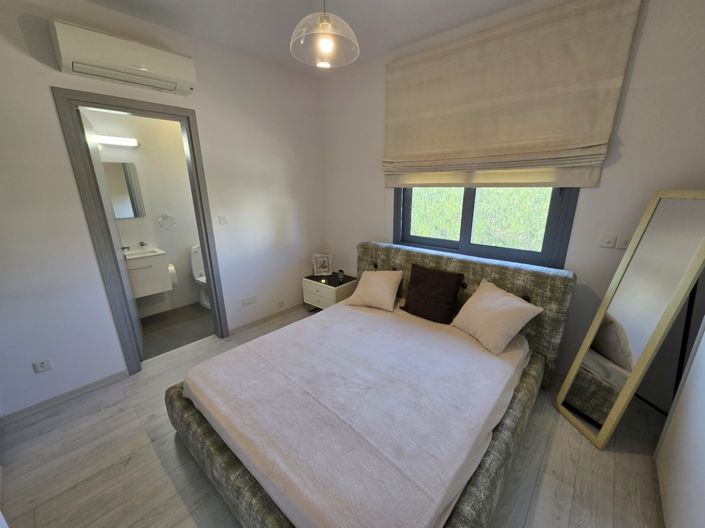 Image No.10-Appartement de 3 chambres à vendre à Mouttagiaka