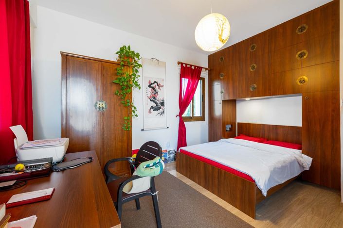 Image No.12-4 Bed House for sale