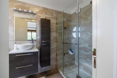 df1b607c-c4d1-4a72-961c-fd537ff5b6b1