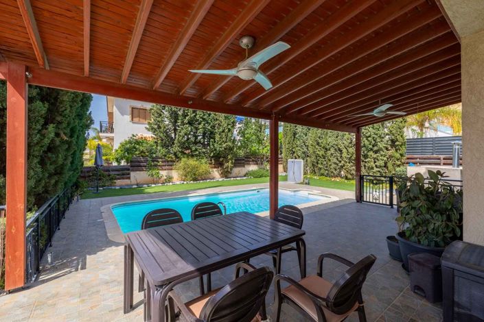 Image No.16-4 Bed House for sale