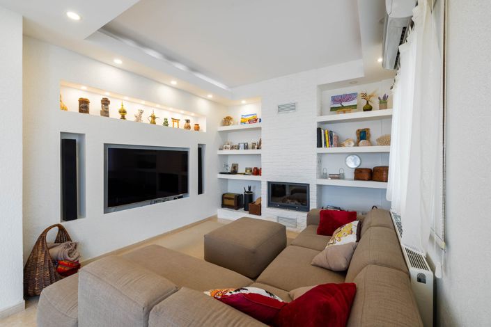 Image No.7-4 Bed House for sale