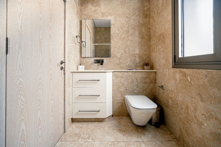 Image No.11-4 Bed House for sale