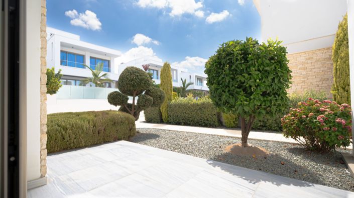 Image No.17-4 Bed House for sale