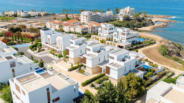 Image No.30-4 Bed House for sale