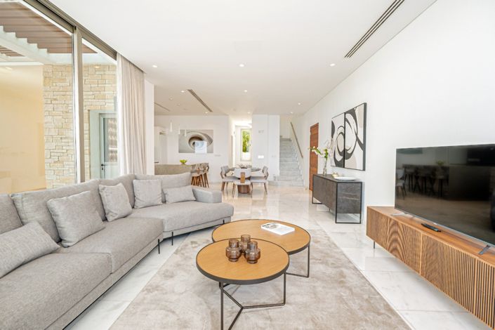 Image No.4-4 Bed House for sale