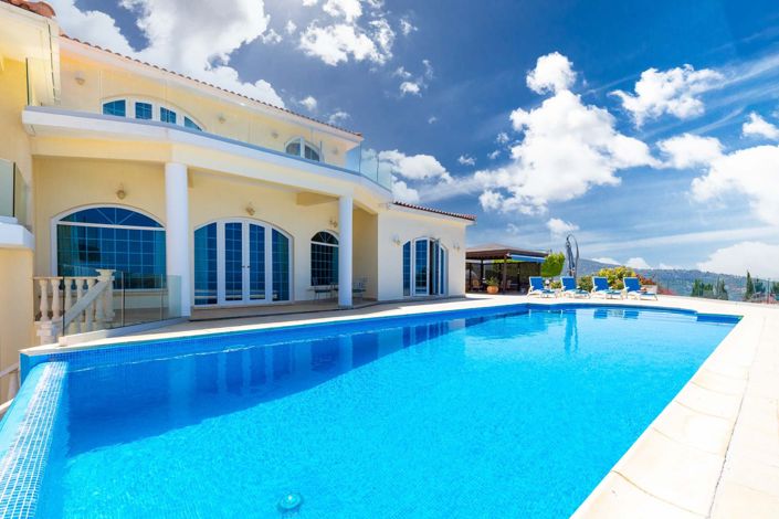 Image No.3-Maison de 6 chambres à vendre à Akoursos