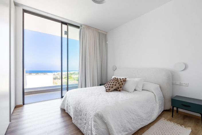 Image No.11-3 Bed House for sale