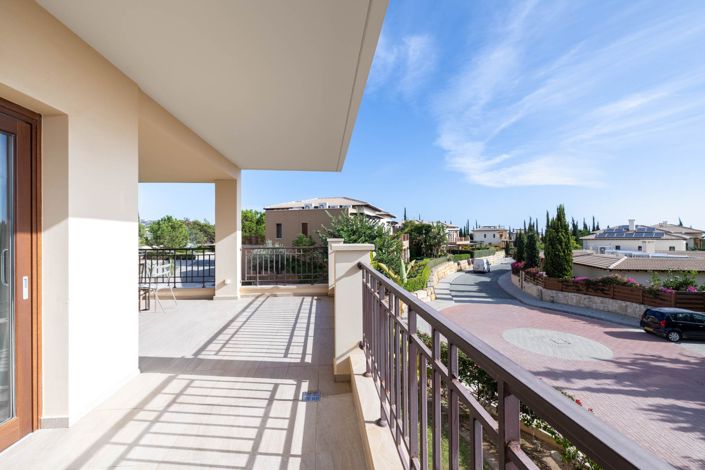 Image No.26-2 Bed Apartment for sale