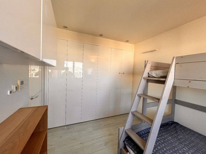 Image No.16-2 Bed Apartment for sale