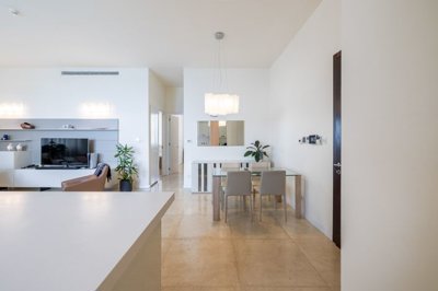 cffb6648-5616-4aa4-95e6-b14efd5ac728