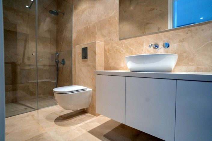 Image No.15-5 Bed House for sale