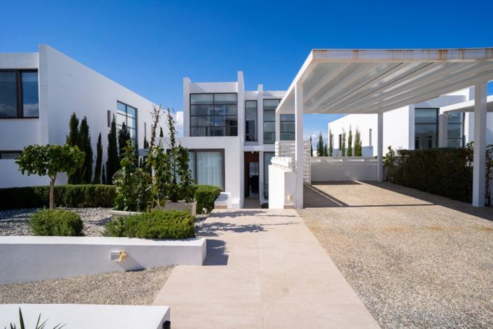 Image No.25-5 Bed House for sale