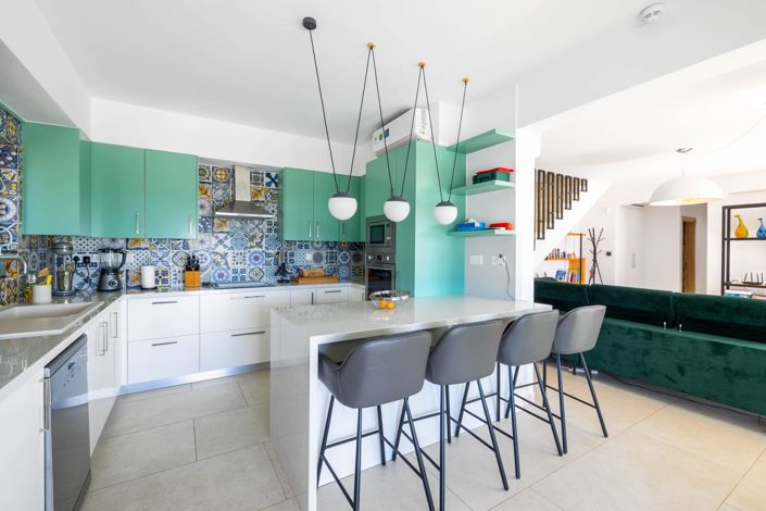 Image No.7-Maison de 4 chambres à vendre à Peyia