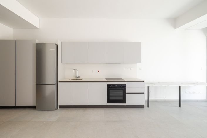 Image No.4-Studio for sale