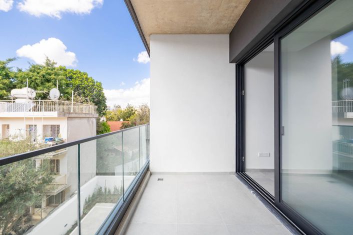 Image No.9-Studio for sale