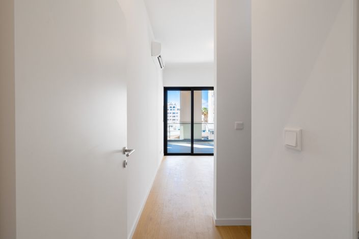 Image No.9-1 Bed Apartment for sale