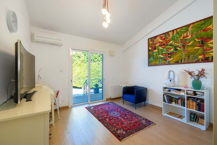 Image No.13-4 Bed House for sale