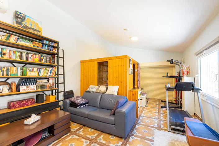 Image No.22-4 Bed House for sale