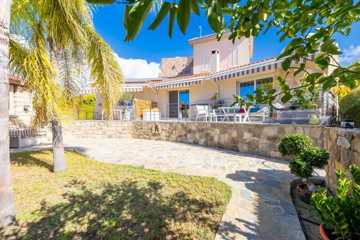 Image No.24-4 Bed House for sale