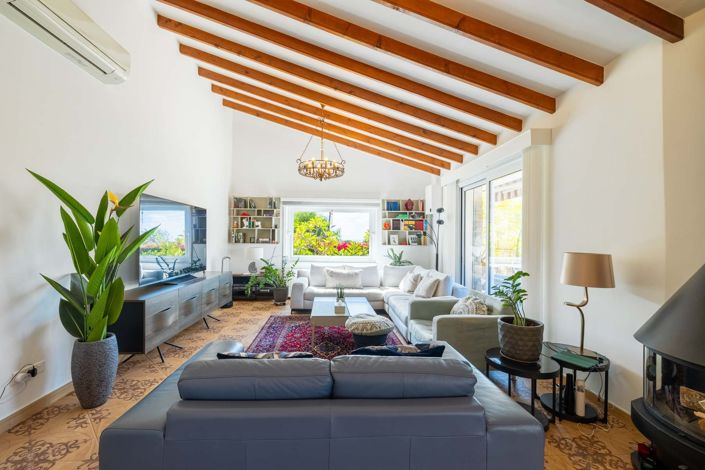 Image No.3-4 Bed House for sale