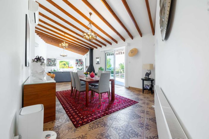 Image No.6-4 Bed House for sale